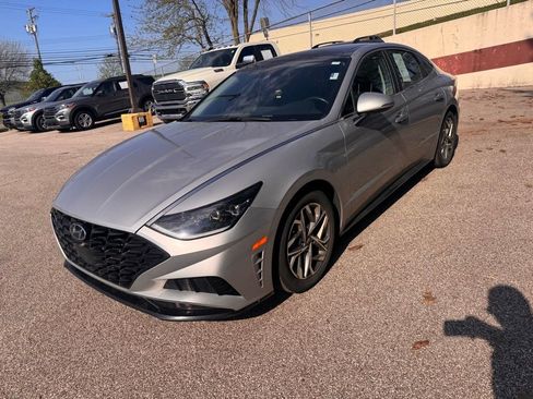 Used 2023 Hyundai Sonata SEL w/ Convenience Package FWD image 1