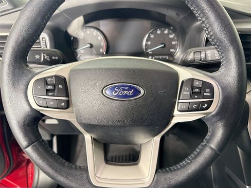 Used 2021 Ford Explorer XLT w/ Equipment Group 202A RWD image 15
