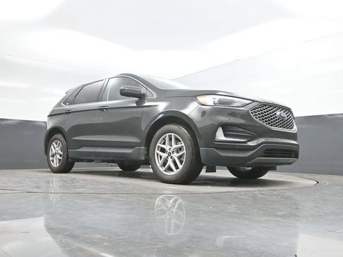 Used 2024 Ford Edge SEL AWD/4WD image 45