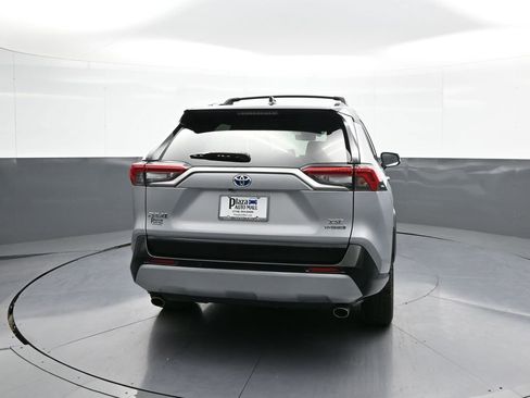 Certified 2022 Toyota RAV4 XSE AWD/4WD image 7
