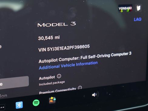 Used 2023 Tesla Model 3 Standard Range image 23