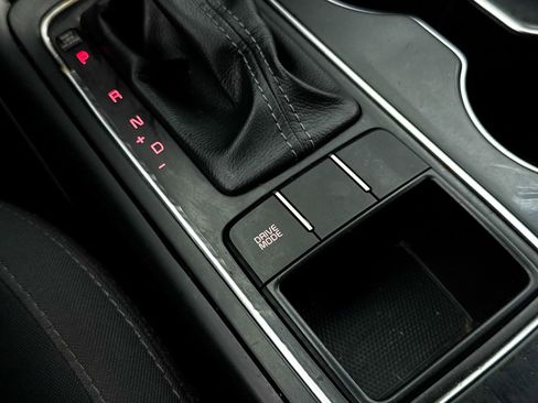 Used 2020 Kia Sorento LX FWD image 5