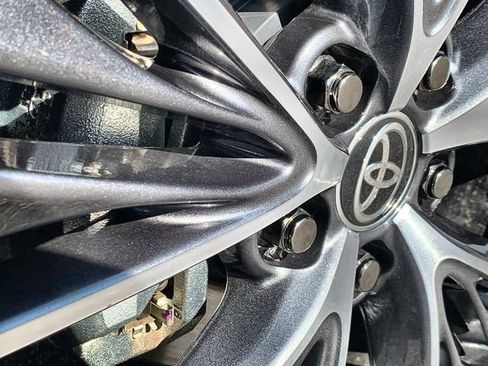 Used 2026 Toyota Prius XLE FWD image 45