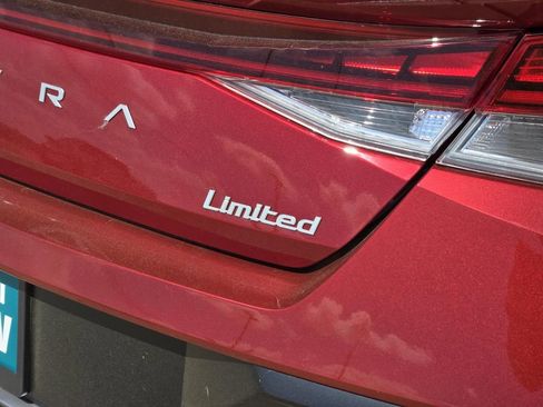 New 2026 Hyundai Elantra Limited FWD image 5