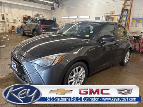 Used 2017 Toyota Yaris iA image 1