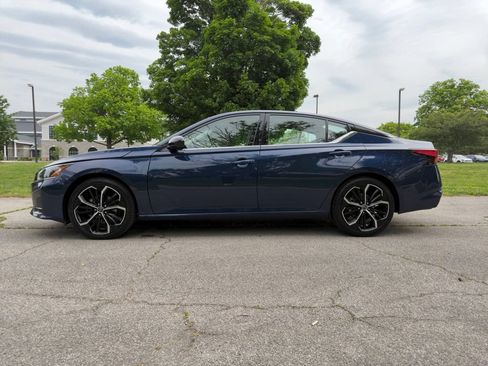 Used 2023 Nissan Altima 2.5 SR FWD image 8
