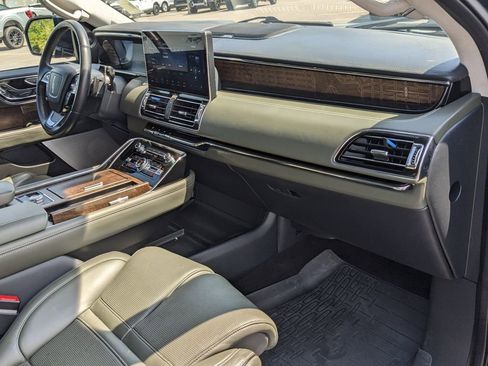 Used 2024 Lincoln Navigator Black Label AWD/4WD image 13