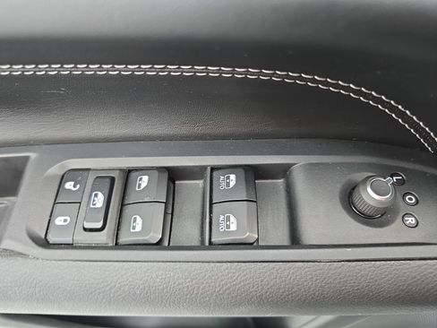 Used 2024 Jeep Compass Latitude w/ Altitude Special Edition AWD/4WD image 26