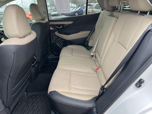 Certified 2025 Subaru Outback Limited image 9