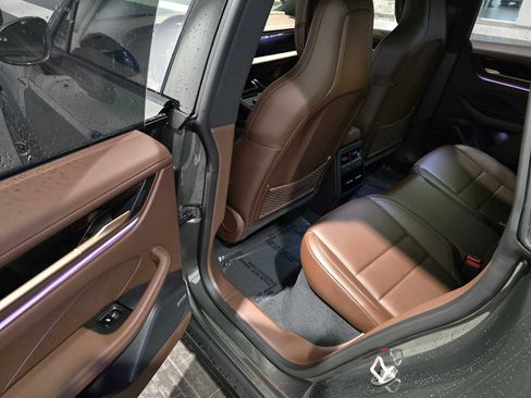 New 2026 Porsche Macan 4 Electric image 17