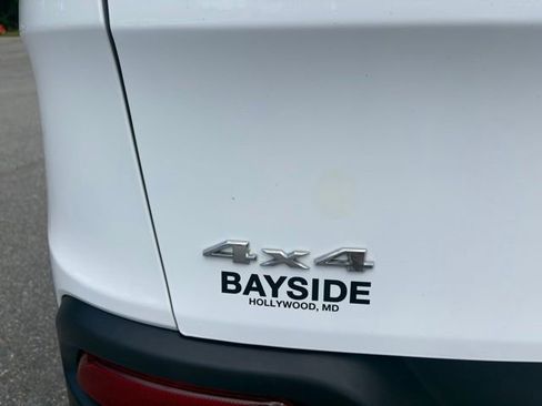 Used 2016 Jeep Cherokee Latitude AWD/4WD image 34
