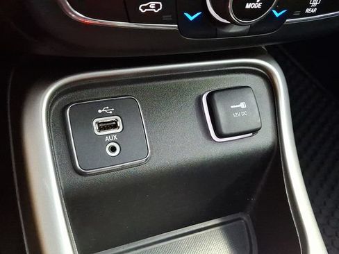 Used 2018 Jeep Compass Latitude w/ Popular Equipment Group FWD image 14