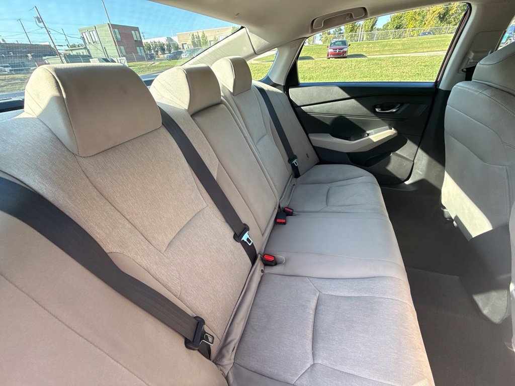 Used 2023 Honda Accord EX image 36