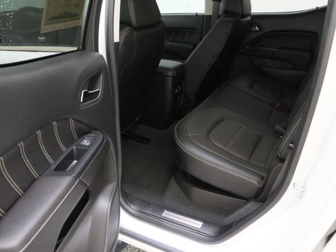 Used 2022 GMC Canyon Denali RWD image 27