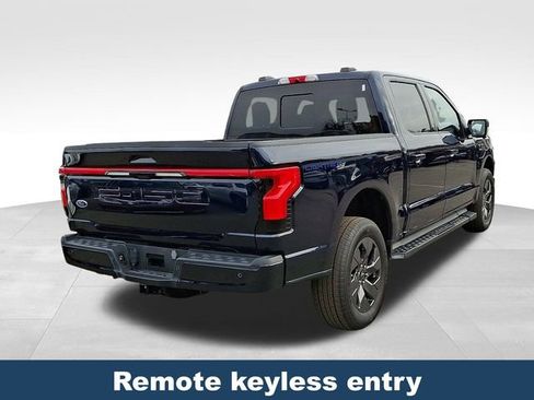 Used 2023 Ford F150 Lightning Lariat image 7