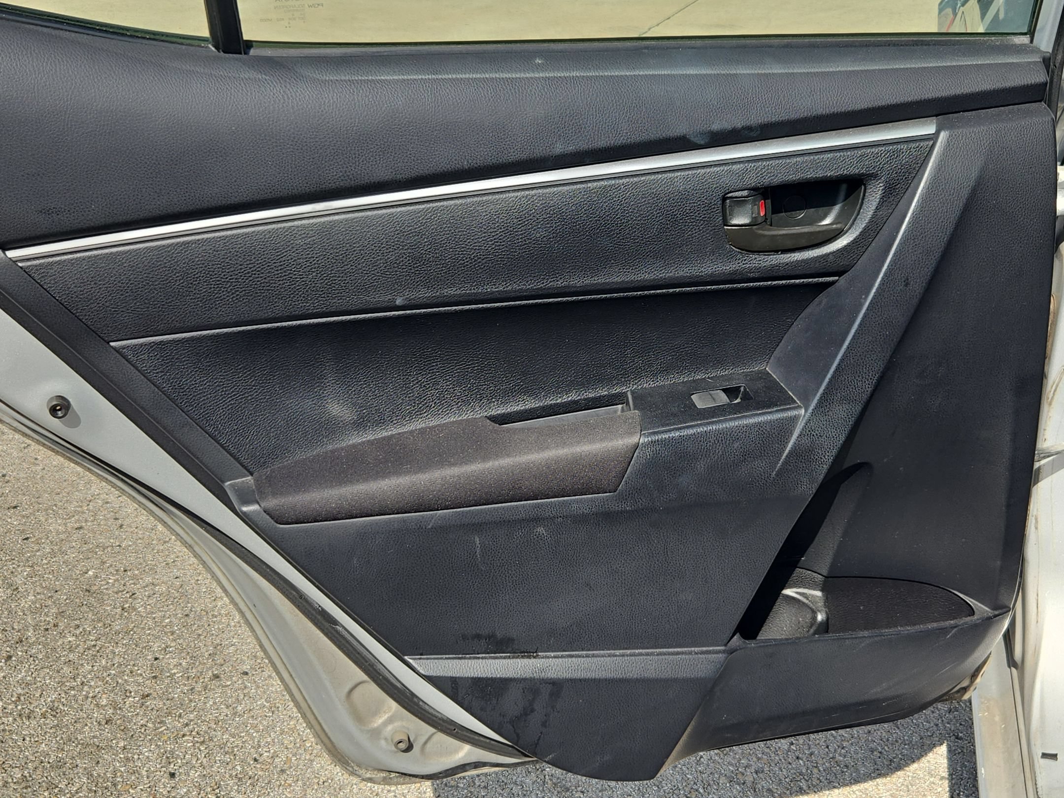 Used 2014 Toyota Corolla L FWD image 15