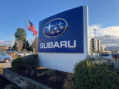 Used 2018 Subaru Crosstrek 2.0i Premium w/ Eyesight System image 10