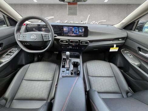 New 2026 Nissan Sentra SR FWD image 21