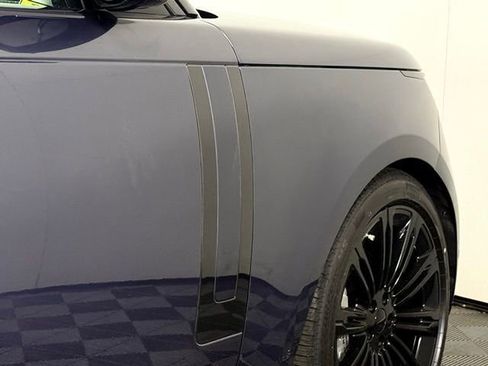 New 2026 Land Rover Range Rover SE image 15