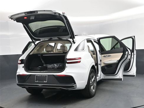 New 2026 Genesis GV70 2.5T Advanced image 29