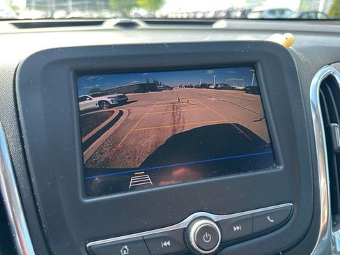 Used 2020 Chevrolet Equinox LT w/ Driver Convenience Package AWD/4WD image 18