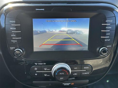 Used 2018 Kia Soul ! image 20