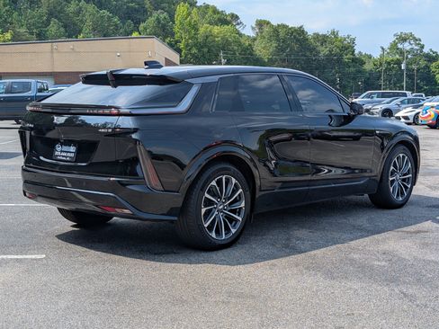 Used 2024 Cadillac Lyriq Sport RWD image 9
