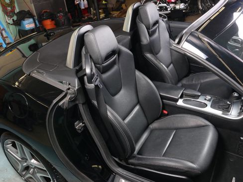 Used 2014 Mercedes-Benz SLK 250 w/ Premium Package image 46