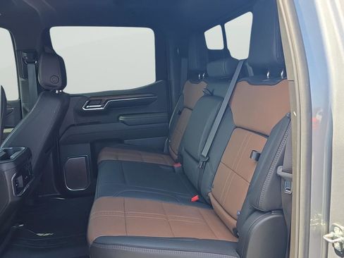 Used 2024 Chevrolet Silverado 1500 High Country w/ Technology Package image 58