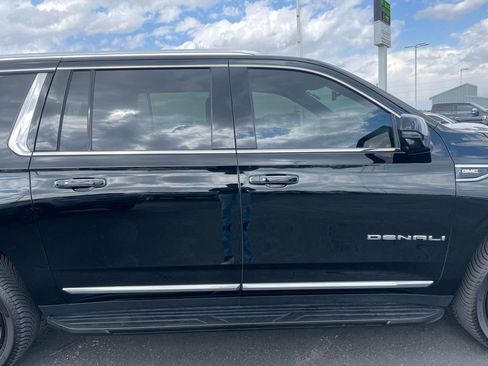 Used 2021 GMC Yukon XL Denali AWD/4WD image 39