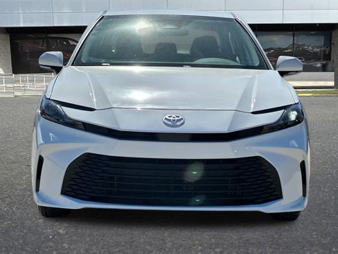 Used 2025 Toyota Camry LE FWD image 11
