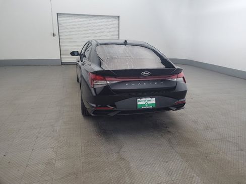 Used 2023 Hyundai Elantra SEL image 6