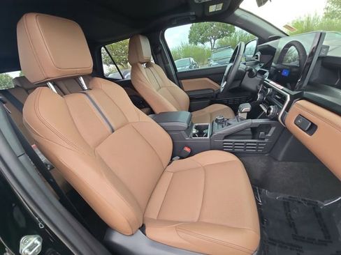 Used 2025 Toyota 4Runner Limited w/ Tow Technology Package image 10