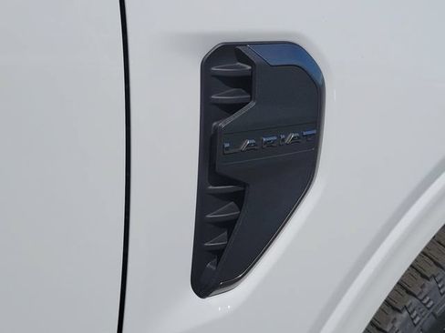 New 2026 Ford Ranger Lariat w/ Black Appearance Package AWD/4WD image 7