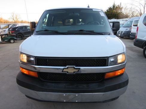 Used 2017 Chevrolet Express 3500 LT w/ LT Preferred Equipment Group image 2
