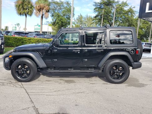 Used 2022 Jeep Wrangler Unlimited Sport image 8