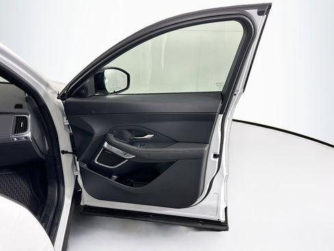 Used 2024 Jaguar E-PACE R-Dynamic SE image 33