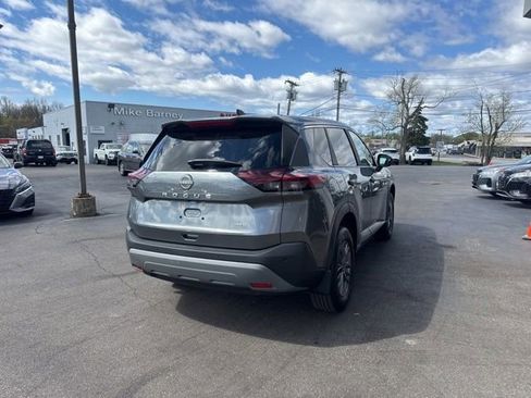 Used 2023 Nissan Rogue S AWD/4WD image 2