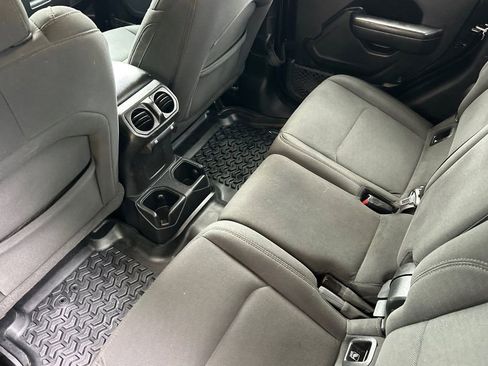 Used 2020 Jeep Gladiator Sport w/ Quick Order Package 24S image 8