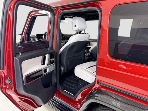 Used 2021 Mercedes-Benz G 63 AMG 4MATIC w/ G Manufaktur Interior Package image 26