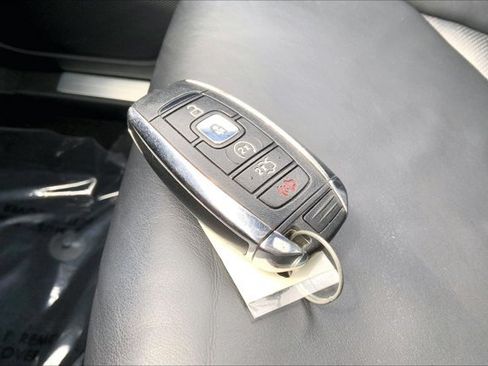 Used 2017 Lincoln MKC Select w/ Select Plus Package AWD/4WD image 11