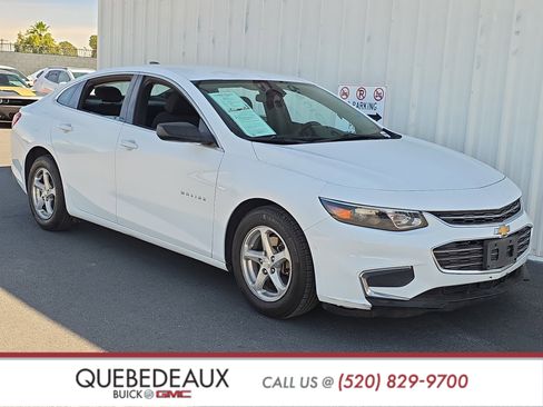 Used 2018 Chevrolet Malibu LS image 1