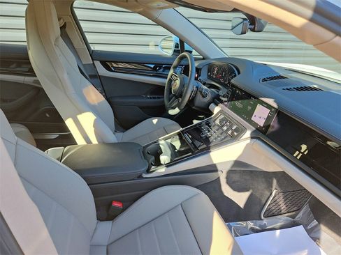 New 2026 Porsche Panamera 4 image 18