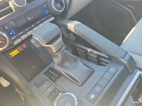 Used 2025 Toyota Tacoma Limited image 28