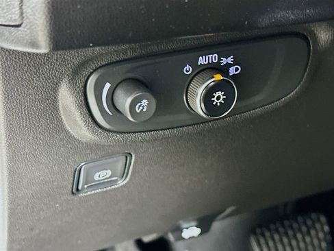 Used 2022 GMC Terrain SLE AWD/4WD image 20