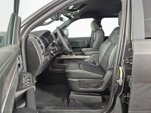 New 2026 RAM 2500 Laramie w/ Night Edition AWD/4WD image 19