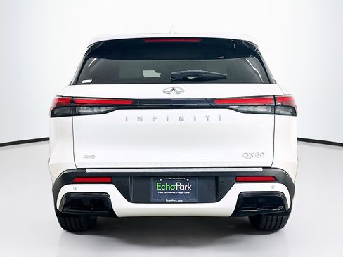 Used 2023 INFINITI QX60 Luxe w/ Performance Audio Package AWD/4WD image 7