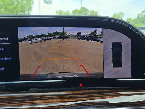 Used 2022 Cadillac Escalade ESV Premium Luxury AWD/4WD image 24