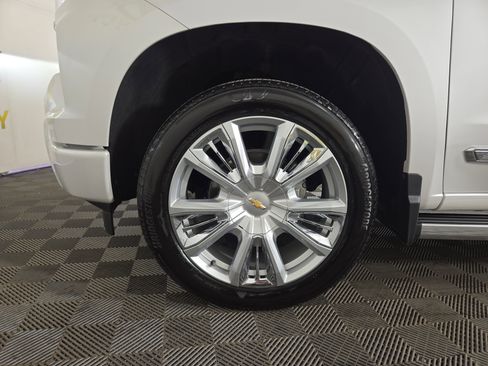 Used 2024 Chevrolet Silverado 1500 High Country AWD/4WD image 33