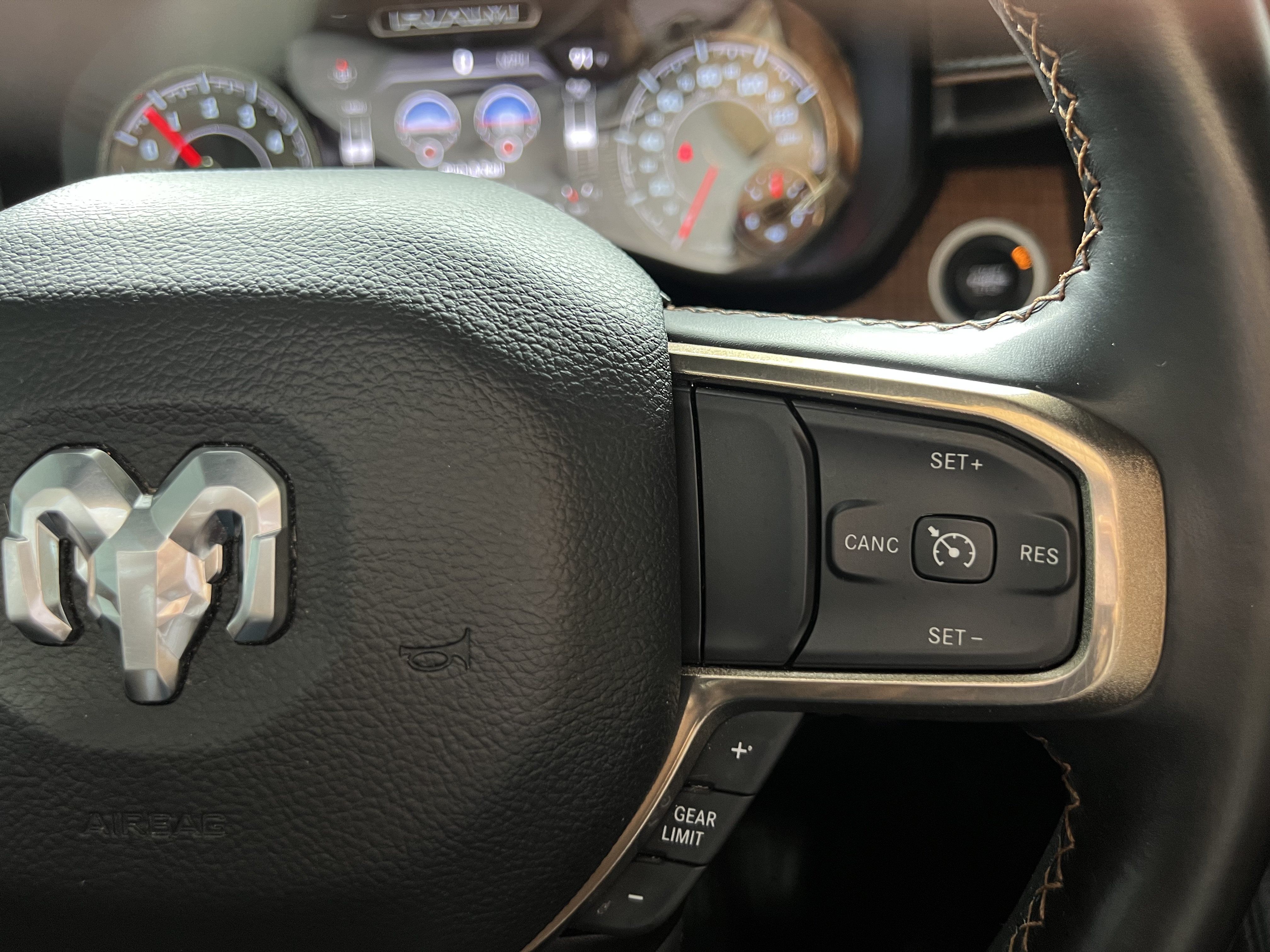 Used 2022 RAM 1500 Limited w/ Off Road Group AWD/4WD image 16
